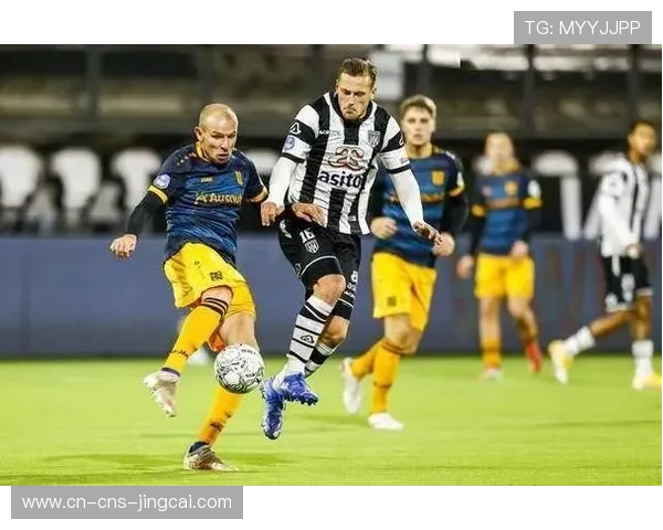 弗赖堡1-0胜十人不莱梅,贝斯特开场13分钟一锤定音 弗赖堡1-0胜十人不莱梅,贝斯特开场13分钟一锤定音